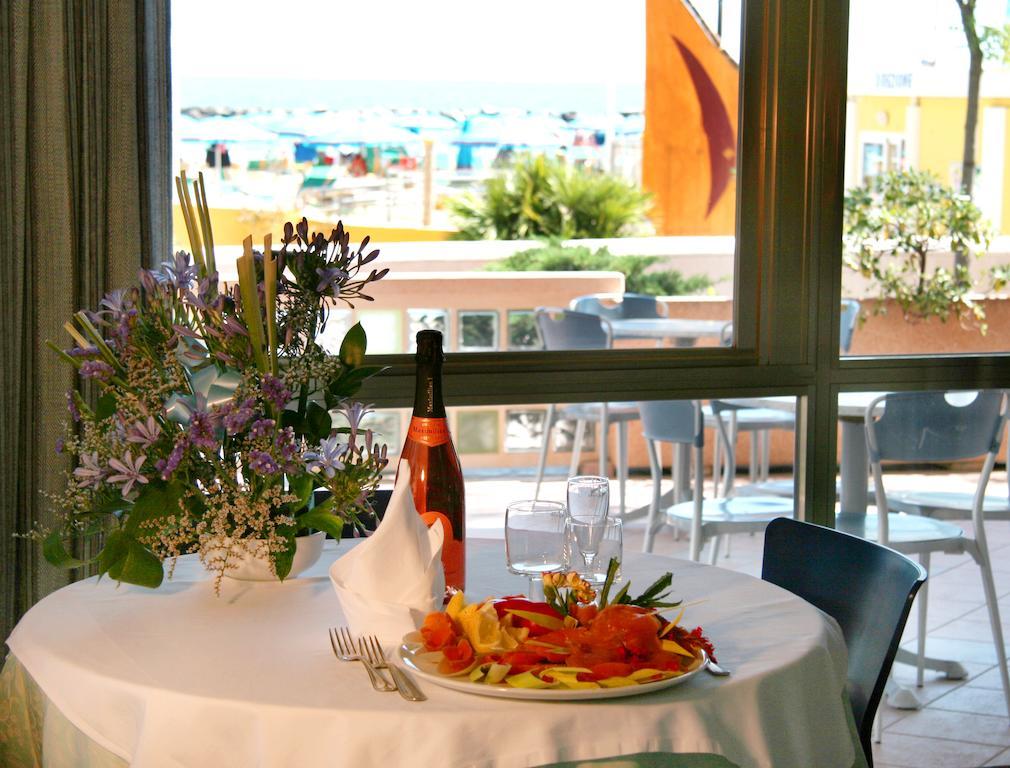Hotel Excelsior Bellaria-Igea Marina Exterior photo