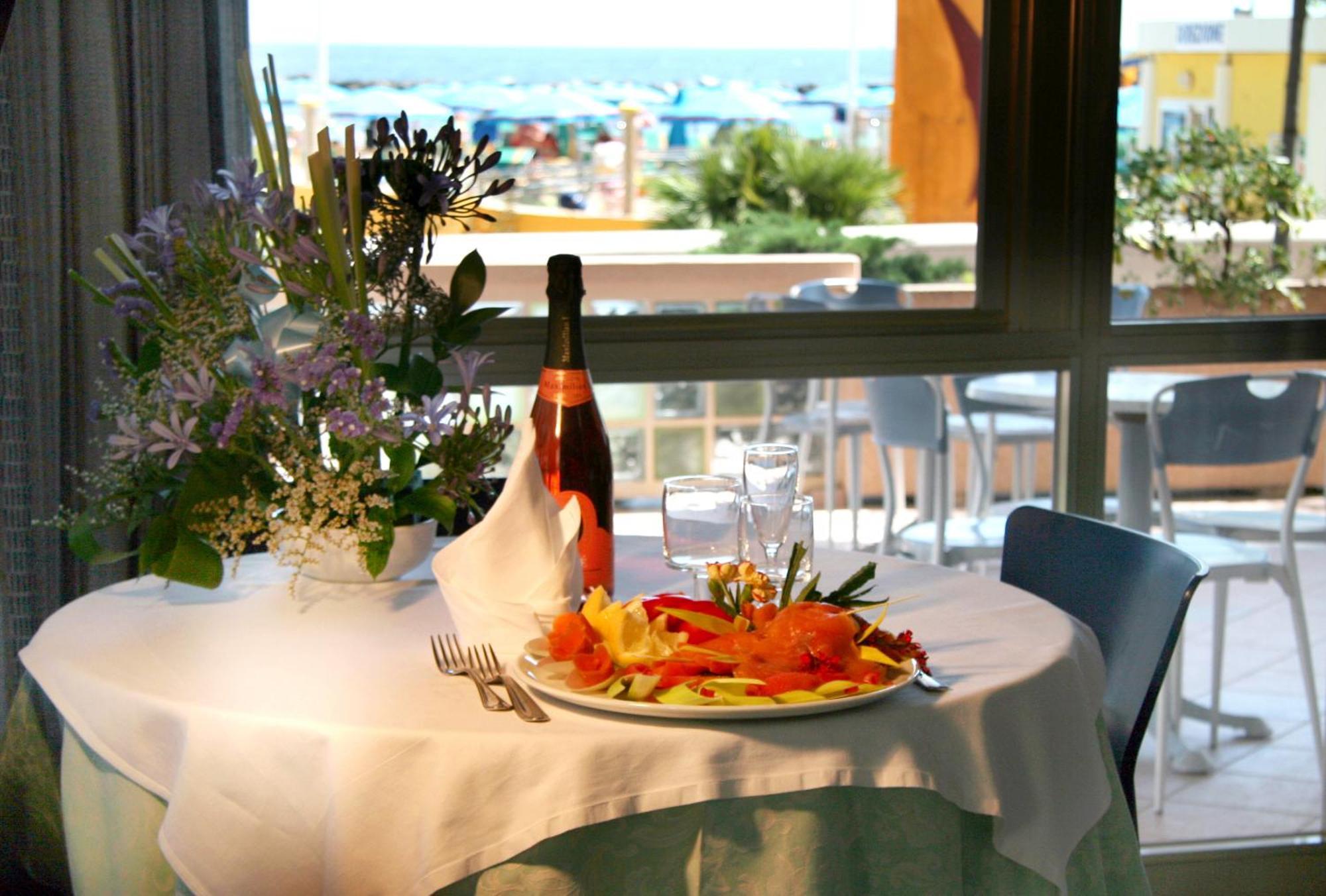 Hotel Excelsior Bellaria-Igea Marina Exterior photo